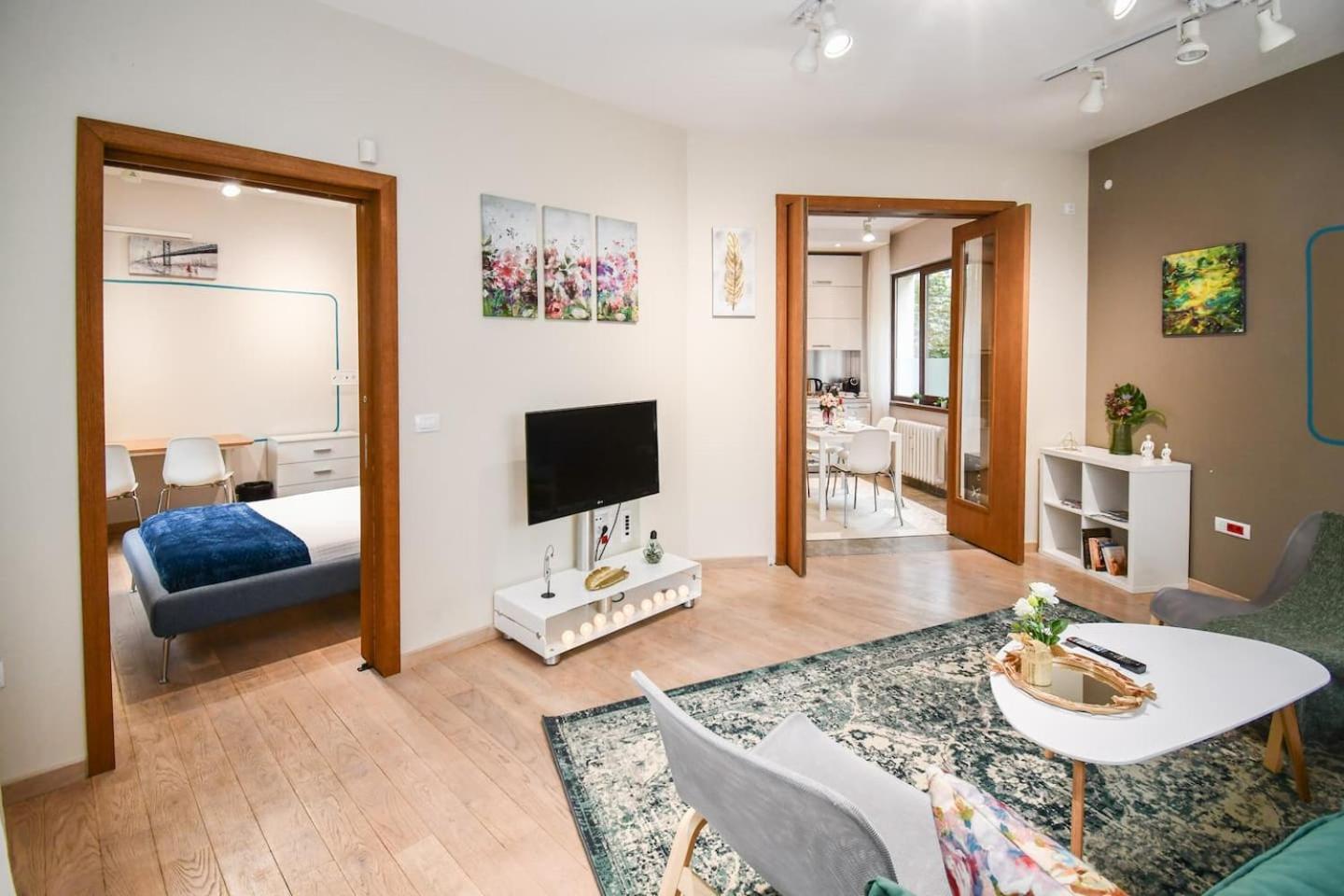 Will New Modern & Spacious Apt! * Sofia