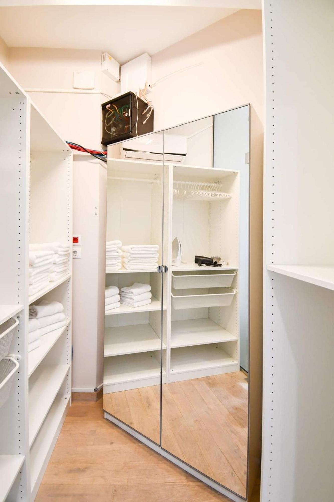 Will New Modern & Spacious Apt! Apartment *