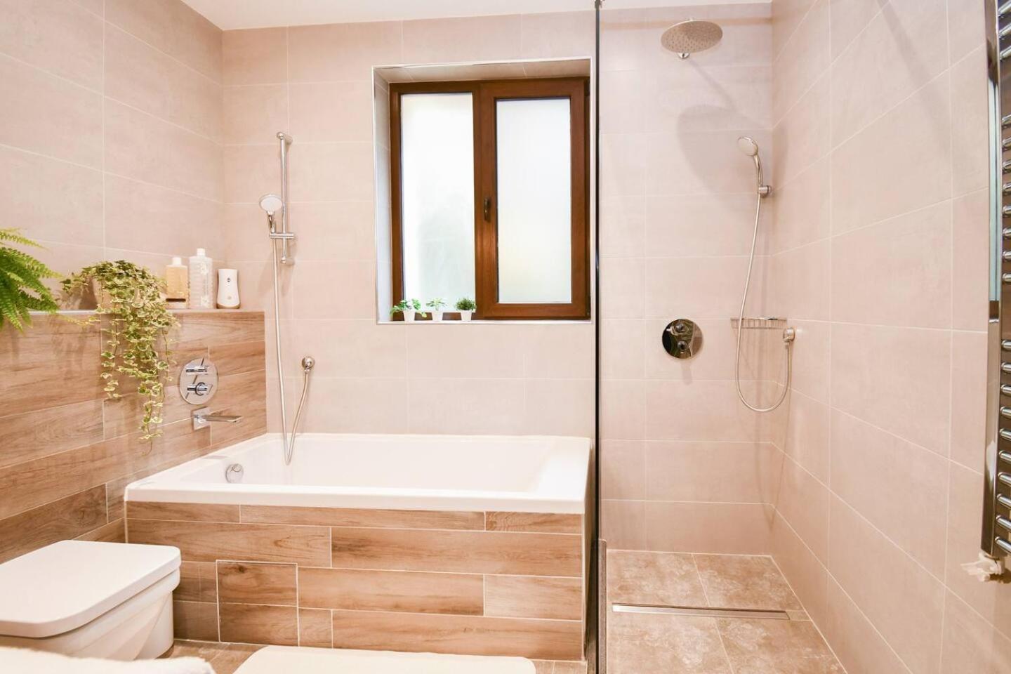 Will New Modern & Spacious Apt! Apartment Sofia