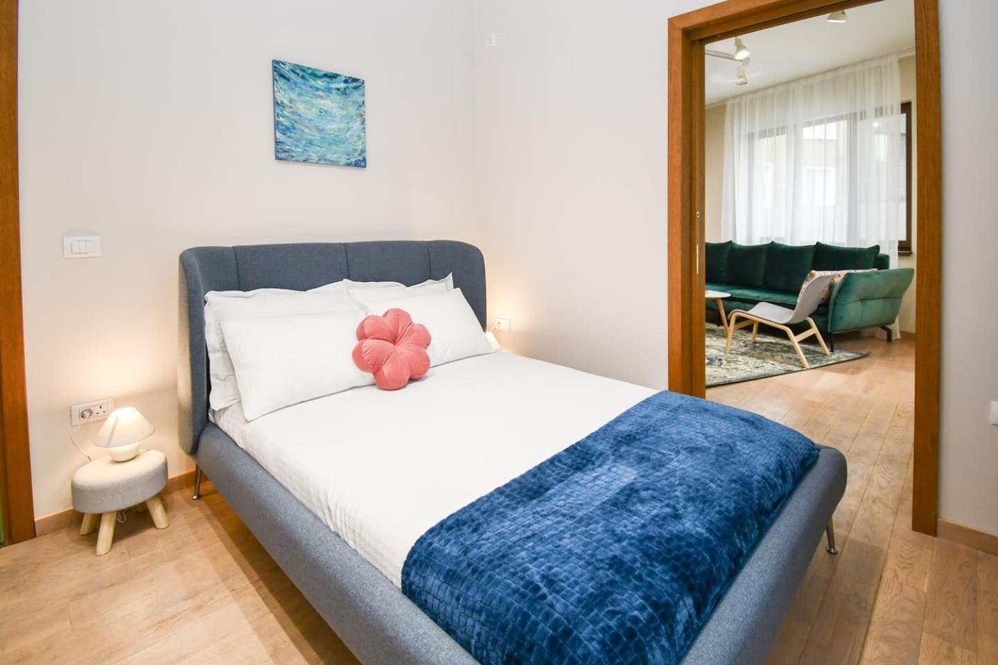 Will New Modern & Spacious Apt!